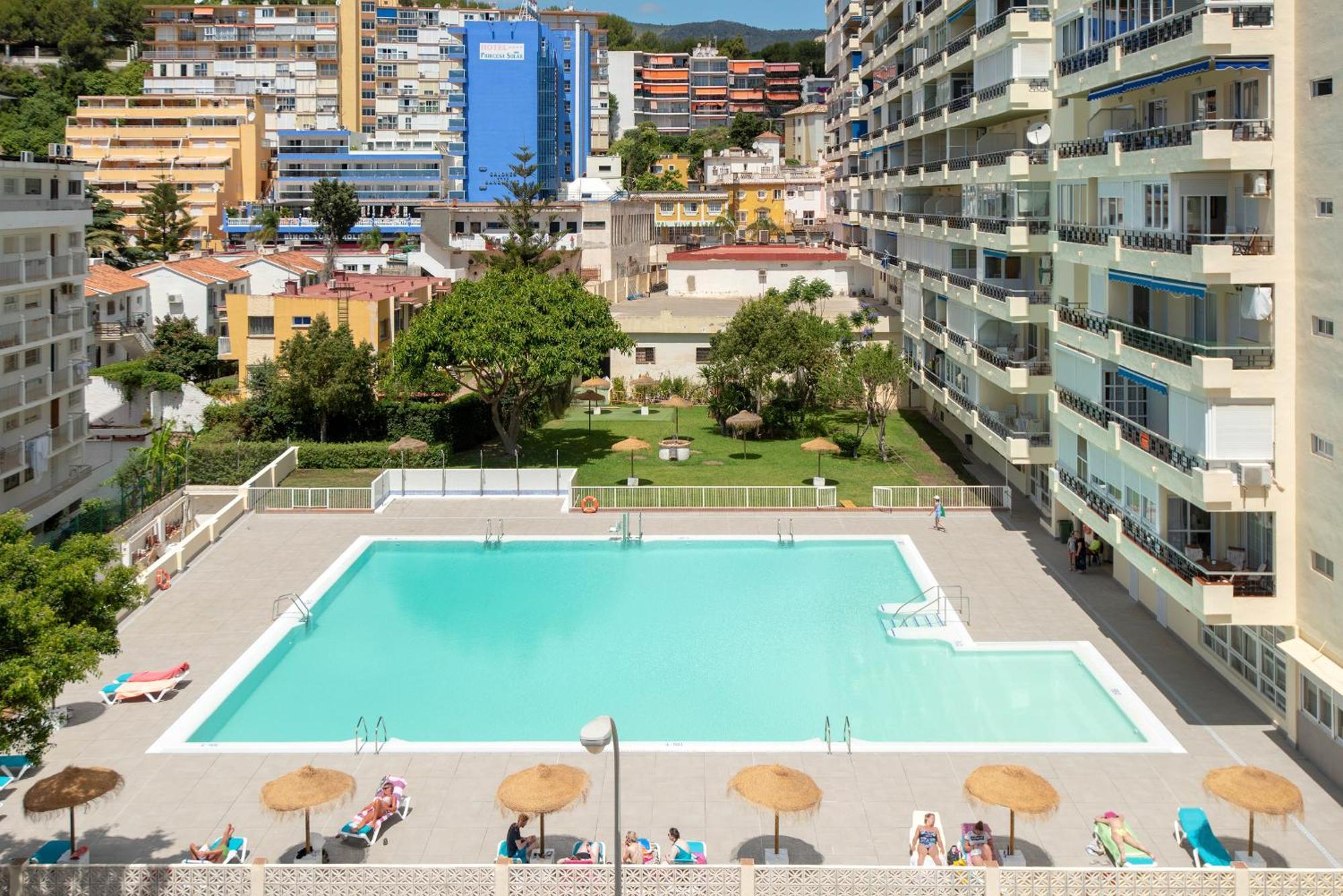 Apartamentos Nucleo Cristal Torremolinos Exterior foto